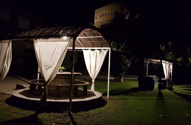 Modern holiday home with garden and WIFI in the heart of the Crete Senesi