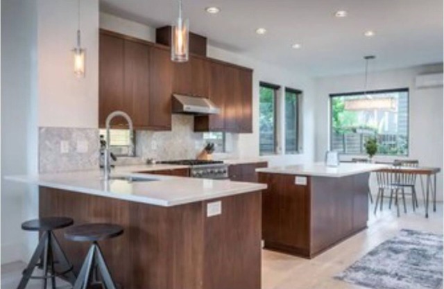 Modern home blocks from trendy Mississippi Ave