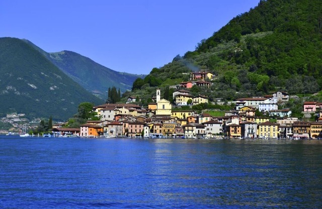 Modern house: privacy, air conditioning and unobstructed view of Lake Iseo ★