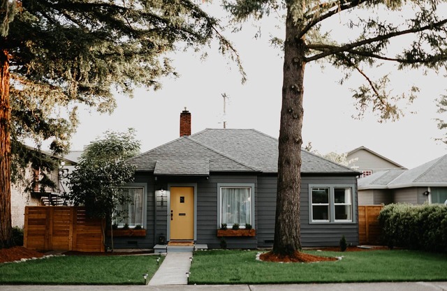 Modern House, Walk To Historic Downtown!