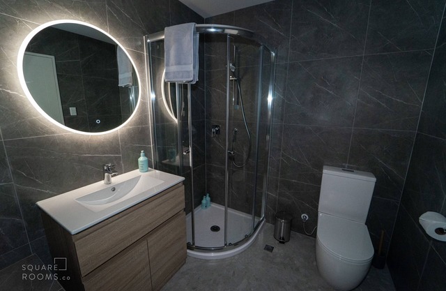 Modern Howick Town House | Fibre Wi-Fi & Netflix