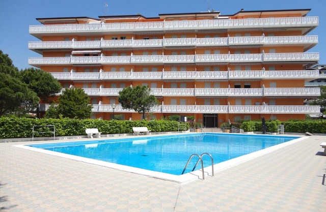 Modern apartment with pool and seaview