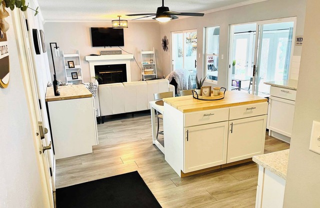 Modern Lake Escape on Big Spirit