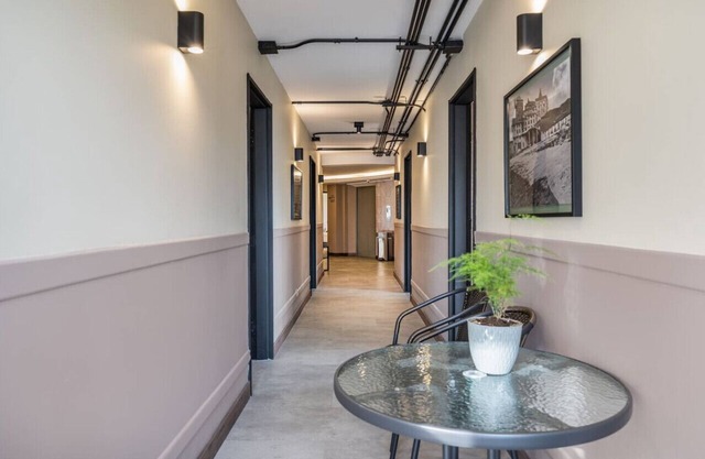 Modern Loft in city downtown near Metro station