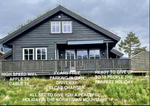 Modern, lovely holidayhome, in quiet nature close to Trolltunga