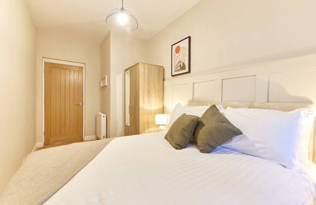 Modern Luxury 2-Bedroom Oasis in Heart of Whitley Bay