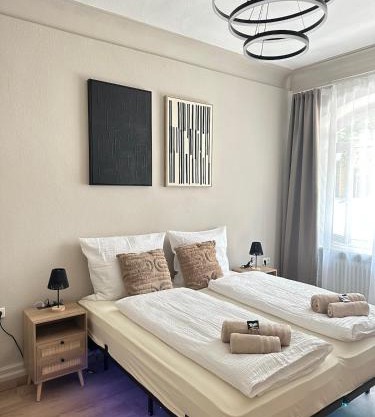 Modern luxury apartment central parking