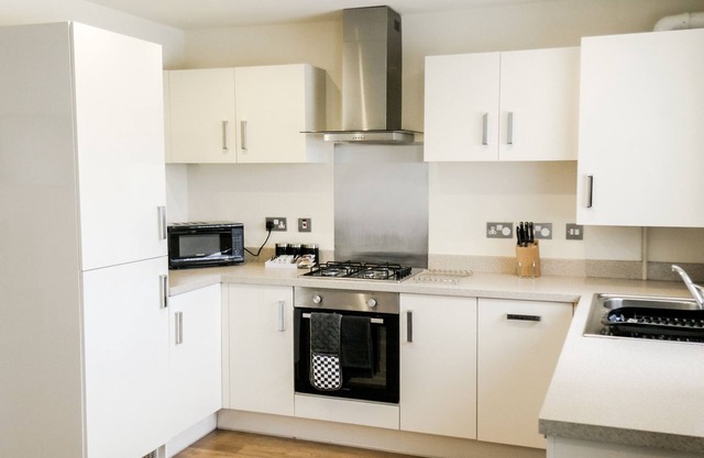 Modern Luxury Large 2 Bed Aptartment With Free Private Parking