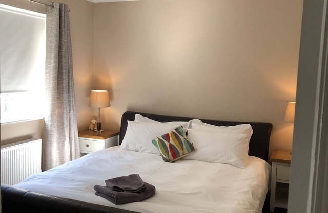 Modern luxury near Cork city. Great beds, Powerful showers, Steam Room & Gym!