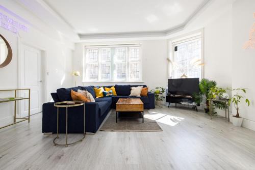 Modern Luxury Soho Apartment