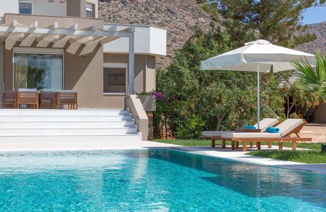 Modern Luxury Villa*65sqm Private pool*Short Walk to a Wonderful Sandy Beach.
