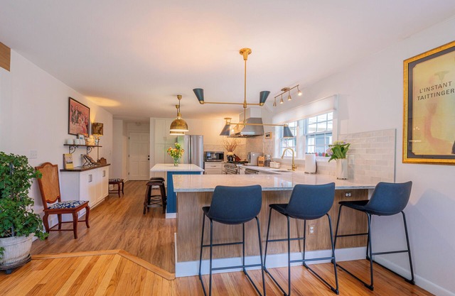 Modern Mountain Retreat w/Chef’s Kitchen