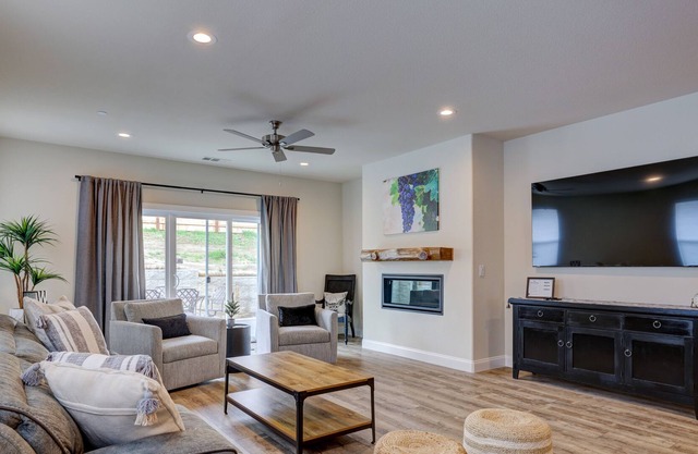 Modern Murphys Vacation Home Near Downtown!