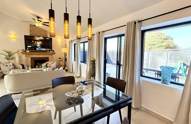 Modern 2 Bed Retreat in Ajijic - Unbeatable Location - Fully Appointed