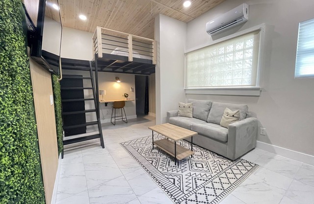 Modern Ocala Studio Cabin