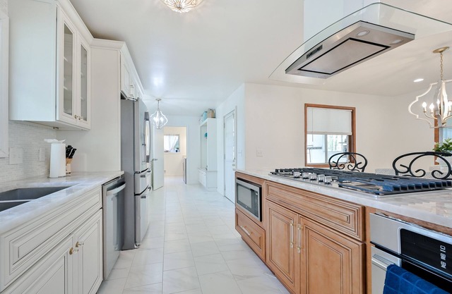 🏵Modern Open Home 🎖Chefs Kitchen🎖3 Full baths