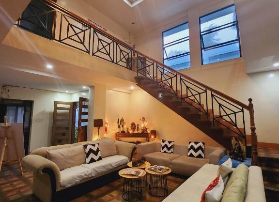 Modern Peak Suites