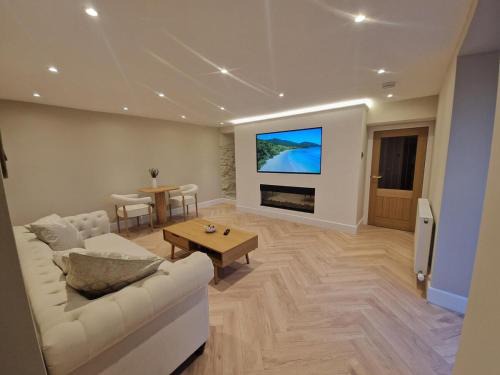 Modern Retreat near Aberaeron - Luxe 1 bed Escape
