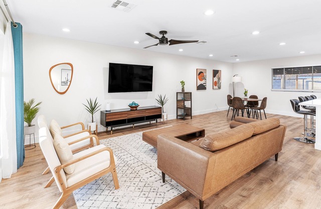 Modern Retreat Near Old Town