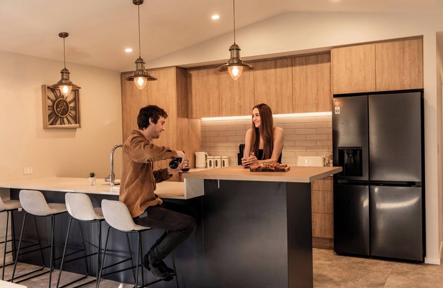 Modern Retreat | BBQ & Fireplace | Table Tennis - HS8319