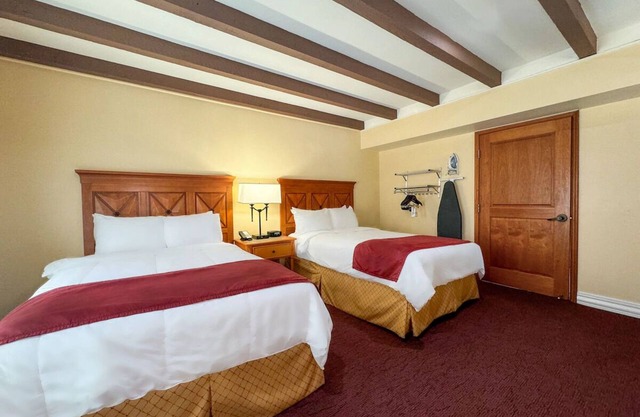 Modern Retreat w/Gym & Pool Access | Walk to Landmarks & Local Eats | 3 Units