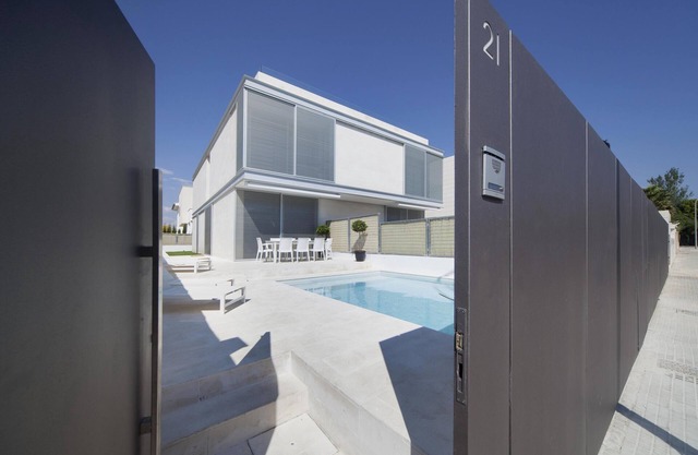 Modern semi-detached two-storey villa with private pool