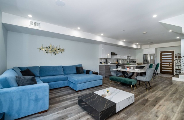 Modern smart home in downtown SJ near Airport