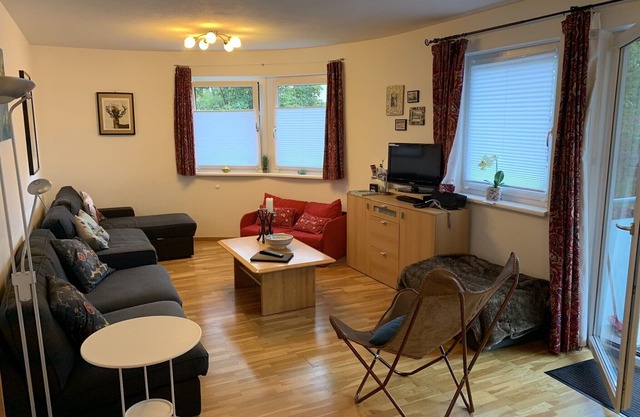 Modern, spacious apartment - 250m from town centre, 300m from ski lifts