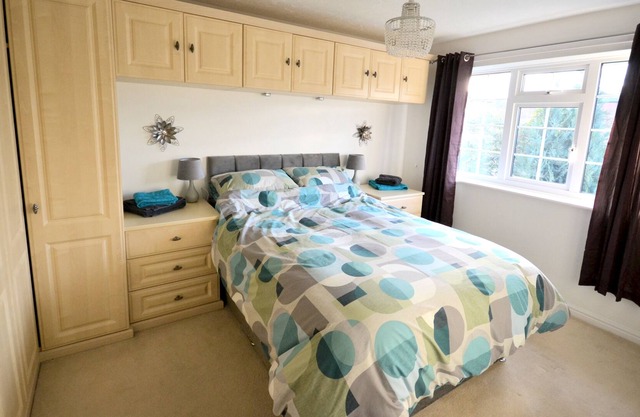 Modern Spacious Flat - Great Location