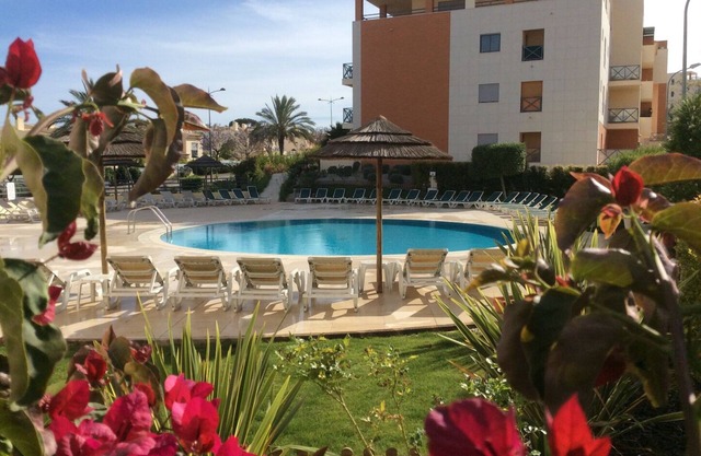 Modern Spacious Poolside, Ground-floor apartment in Corcovada Albufeira