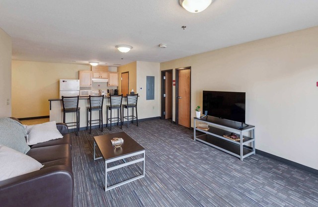Modern & Spacious Retreat with Balcony & Amenities