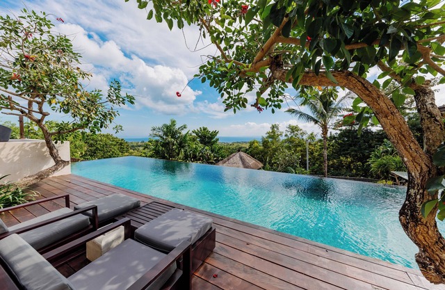 Modern Spacious Villa with Ocean View, Uluwatu