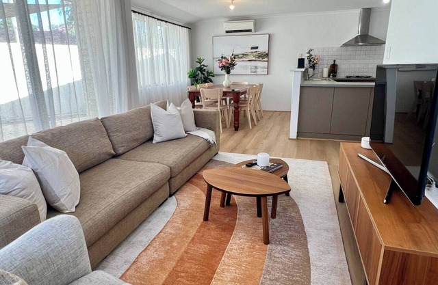 Modern Stay in Armadale