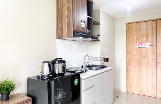 Modern Studio at LRT City Jatibening Apartment