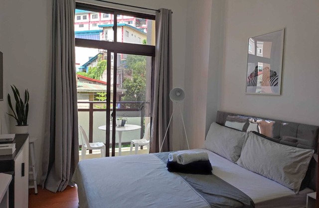 Modern Studio Flat with balcony in the heart of Baguio City