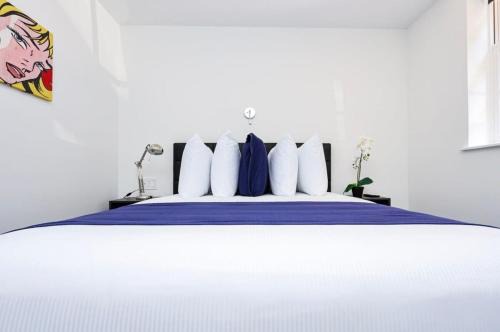Modern Studio in Historic Boston - Garden Unit #1