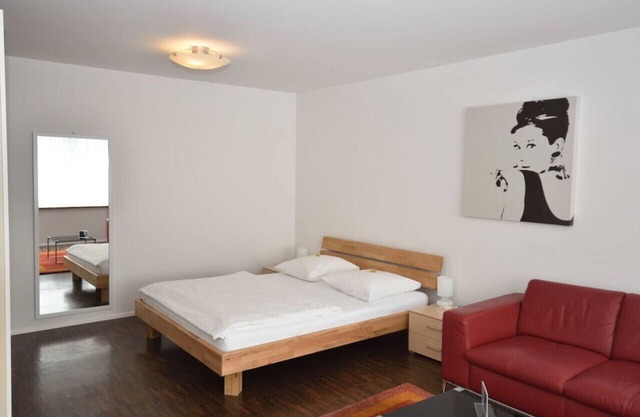 Modern studio in the city center (Flower 22)