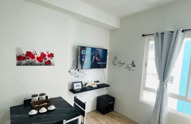 Modern Studio Near Airport – Perfect for Urban Living!”