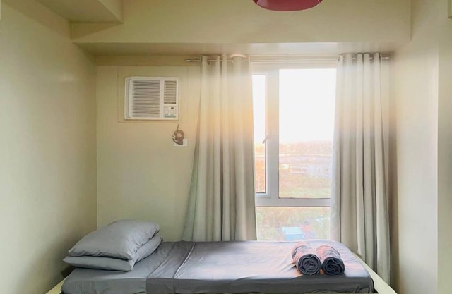 Modern Studio Unit in Avida Towers Atria with Garden