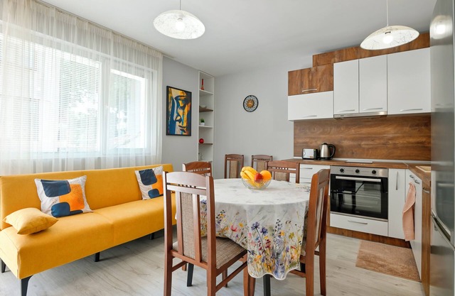 Modern style 3 room apartment with private parking
