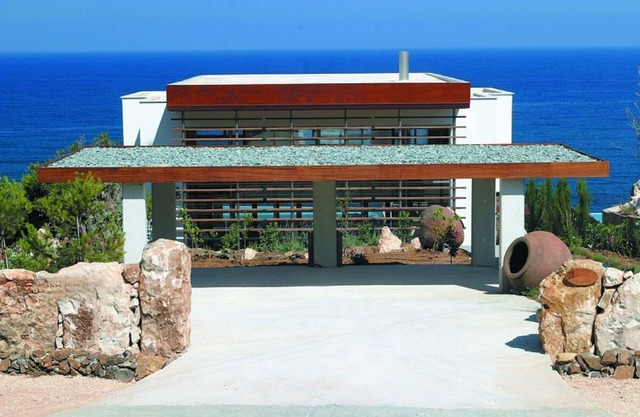 Modern Stylish 4-Bedroom Villa, Private Pool and Spectacular Sea Views, Direct Access to the Beach!