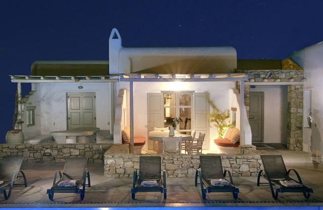 Modern & Stylish Property at Mykonos close to the beach