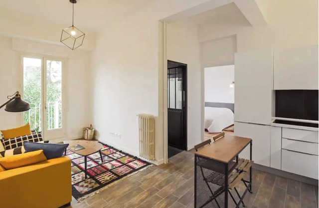 Modern T2 w A/C in Nice Centre – Chagall Museum, Quiet & 60m² Private Garden