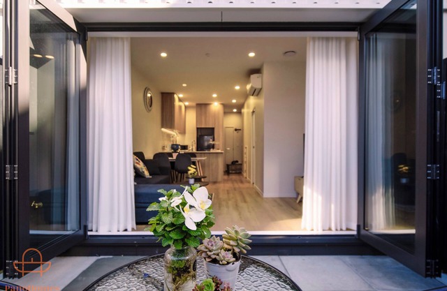 Modern Townhouse 15 mins to CBD, near Ellerslie Station