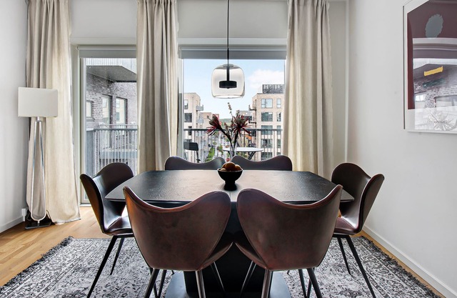 Modern Two-bedroom Apartment close to the metro station and Royal Arena.