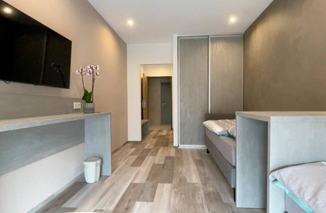 Modern two-bed apartment with underfloor heating