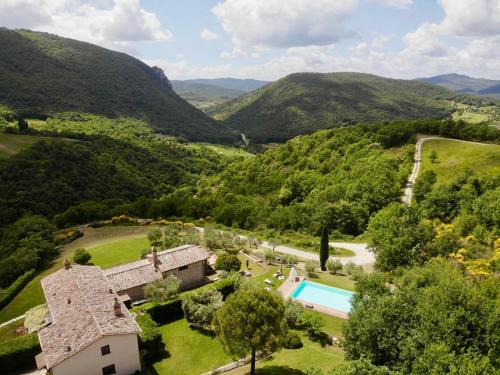 Modern Umbrian House with Swimming Pool - M&M Holiday House