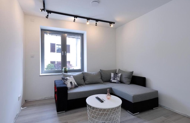 Modern und Neu, TOP Ausstattung mit Kaffeevollautomat, 2x Netflix-TV, Lüftungsanlage, Geschirrspüler