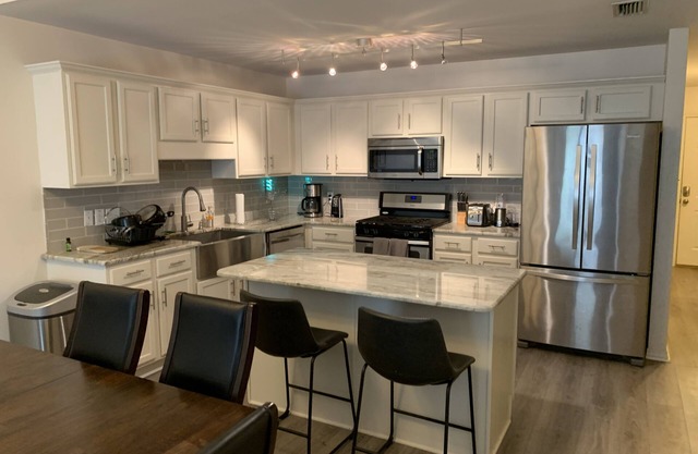Modern updated West Mobile Townhouse with garage!