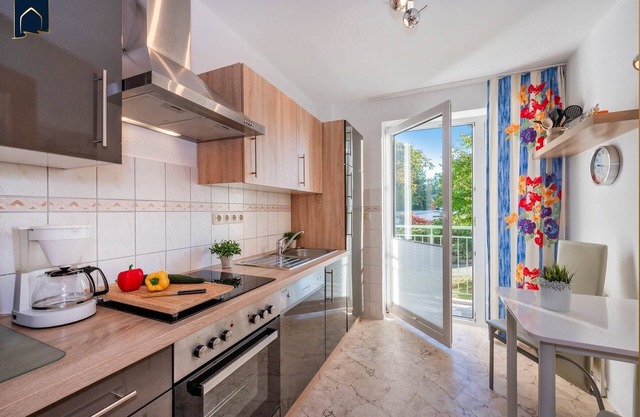 Modern vacation apartment in Herimgsdorf with balcony - only 200 m to the beach